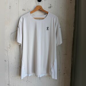 On Running Top White / Beige